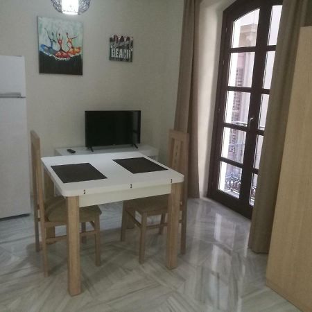 מאלגה Apartamentos Edificio Vicente מראה חיצוני תמונה