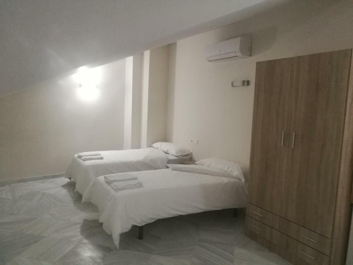 מאלגה Apartamentos Edificio Vicente מראה חיצוני תמונה