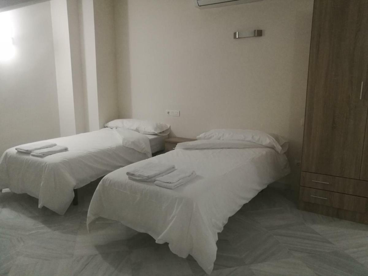 מאלגה Apartamentos Edificio Vicente מראה חיצוני תמונה
