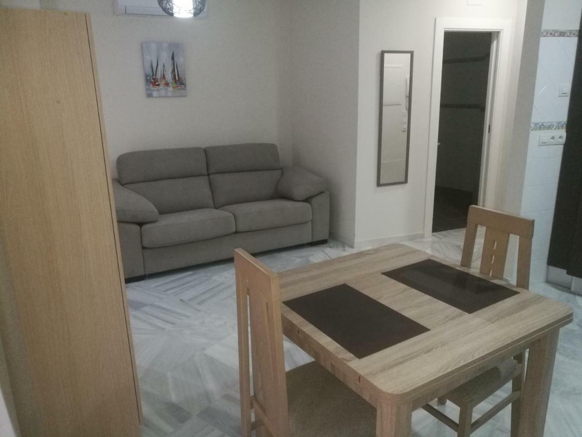 מאלגה Apartamentos Edificio Vicente מראה חיצוני תמונה