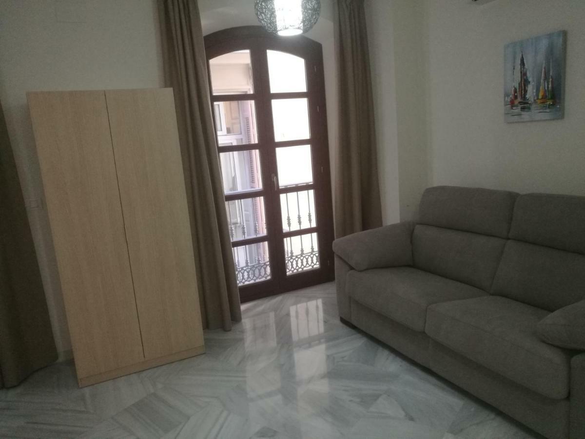 מאלגה Apartamentos Edificio Vicente מראה חיצוני תמונה