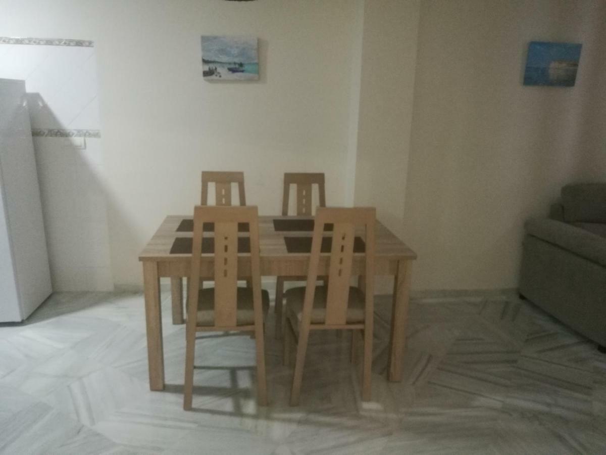 מאלגה Apartamentos Edificio Vicente מראה חיצוני תמונה