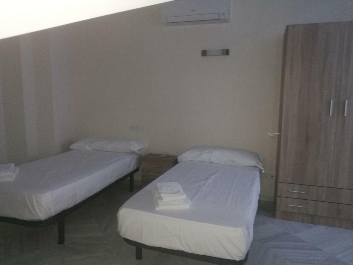 מאלגה Apartamentos Edificio Vicente מראה חיצוני תמונה
