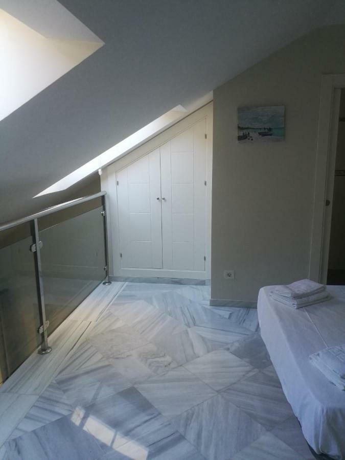 מאלגה Apartamentos Edificio Vicente מראה חיצוני תמונה