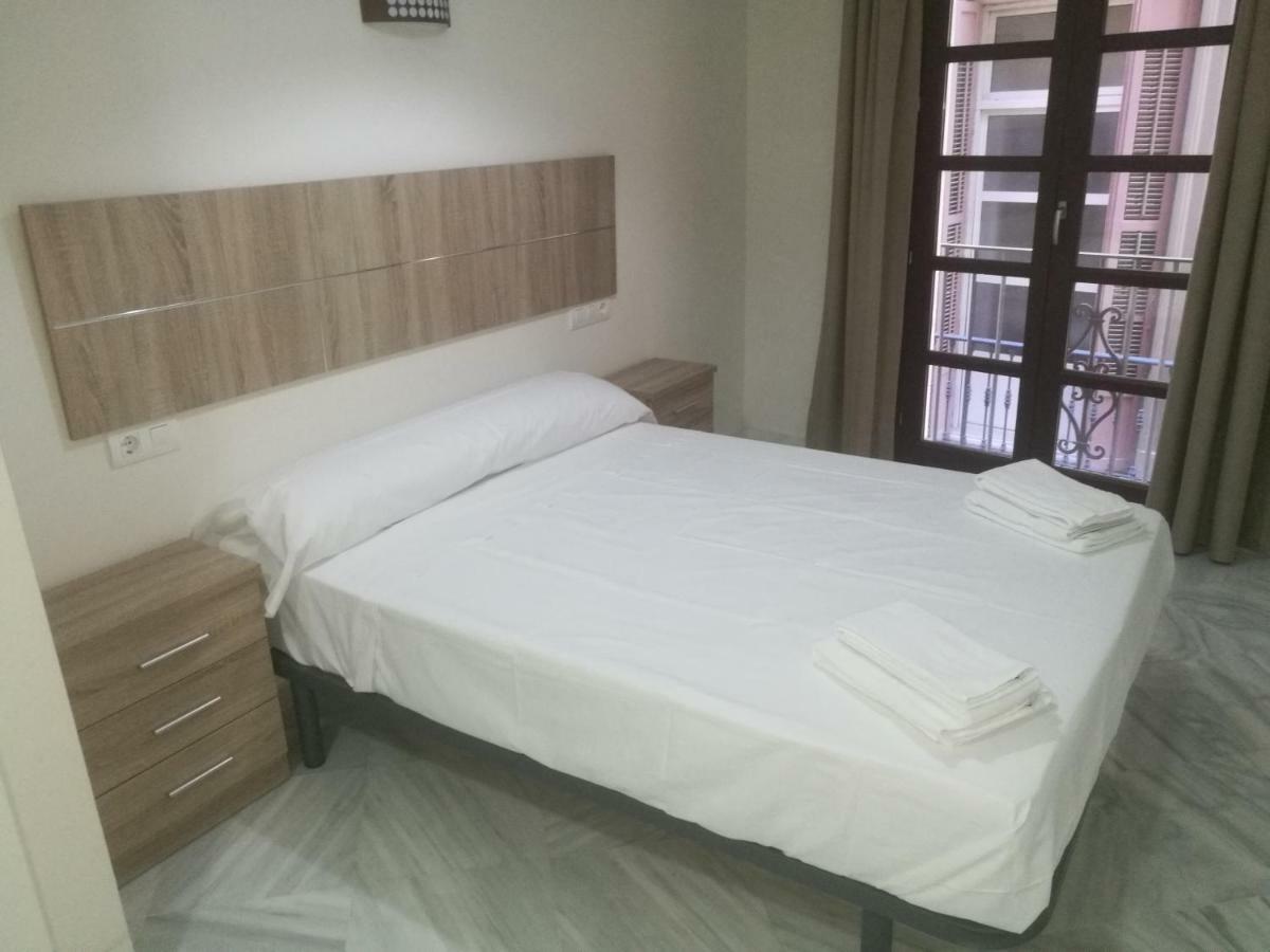 מאלגה Apartamentos Edificio Vicente מראה חיצוני תמונה