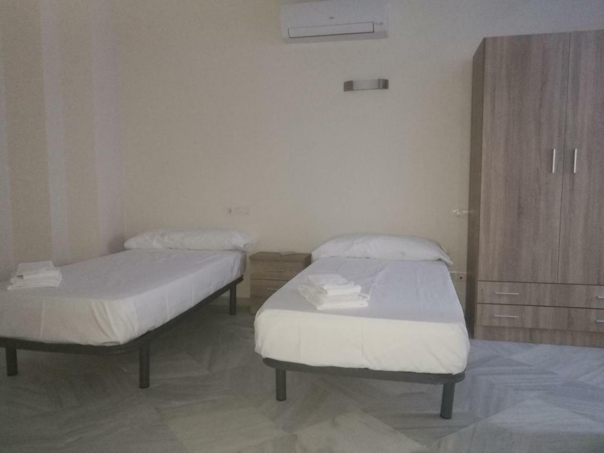 מאלגה Apartamentos Edificio Vicente מראה חיצוני תמונה