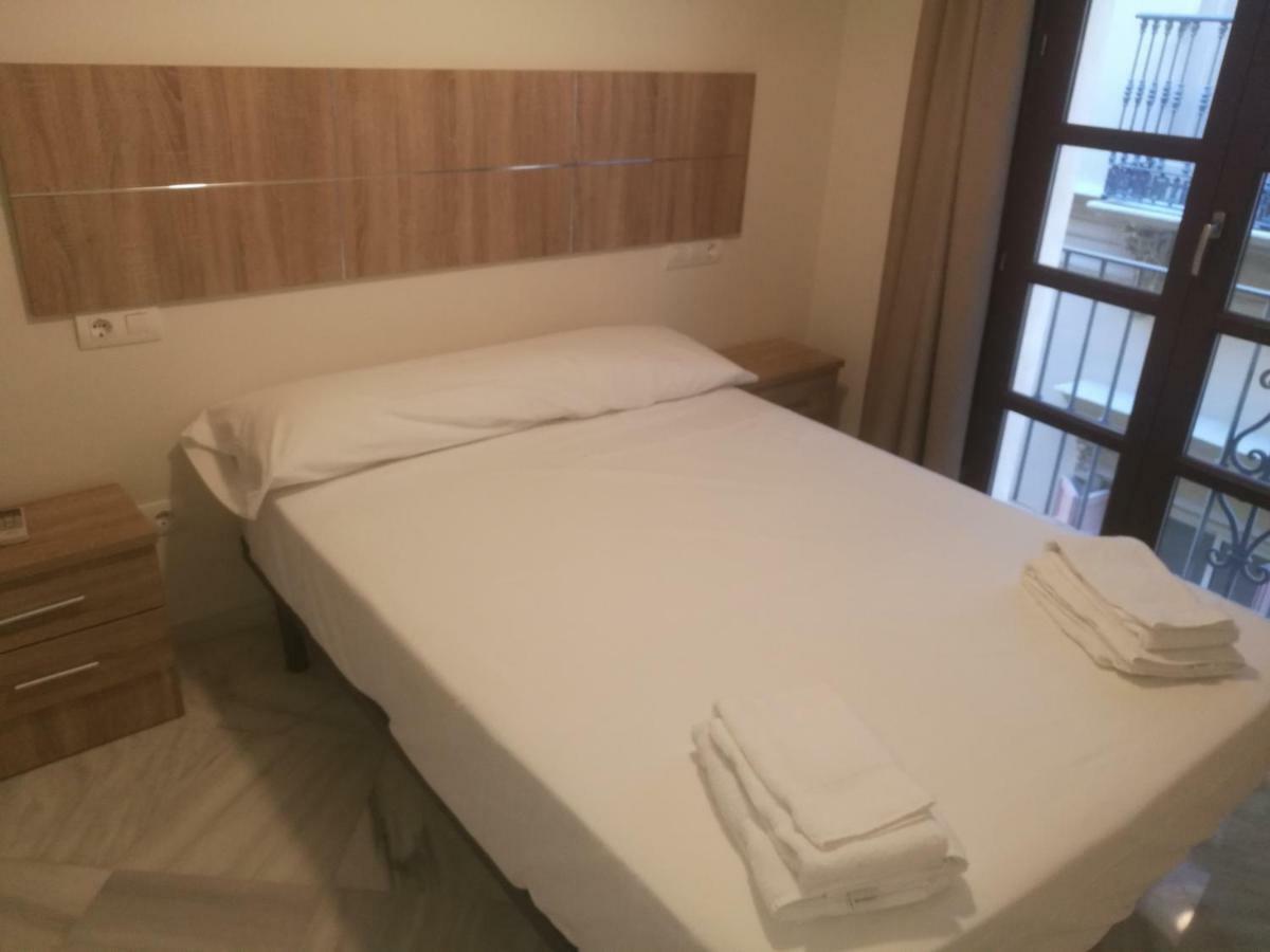 מאלגה Apartamentos Edificio Vicente מראה חיצוני תמונה