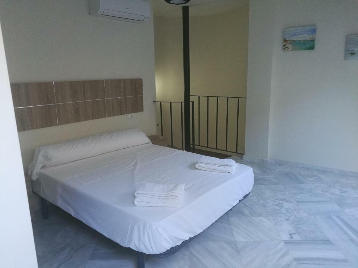 מאלגה Apartamentos Edificio Vicente מראה חיצוני תמונה